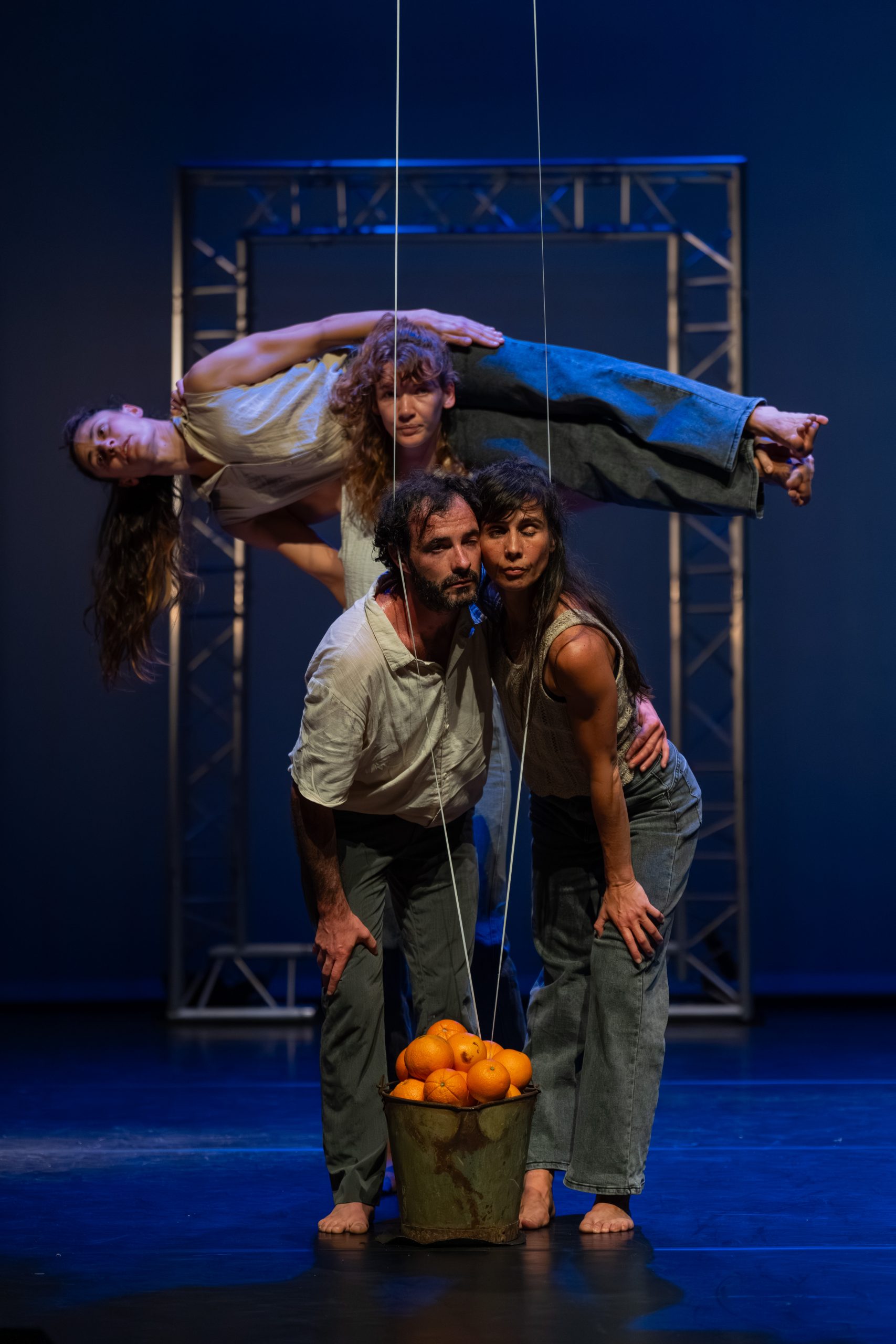 OUT THE ORANGE — Eddy Becquart